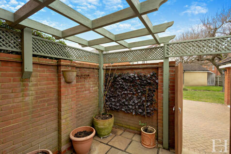8639596-exterior0...