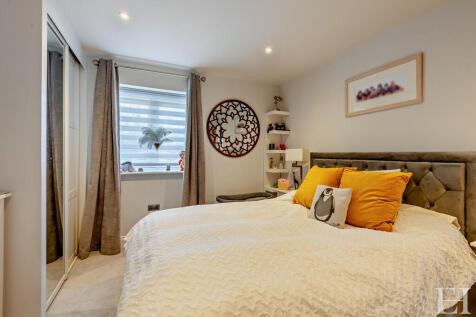 8639615-interiorW...
