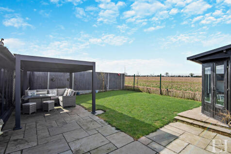 8639615-exteriorW...