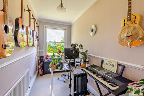 8605776-interiorW...