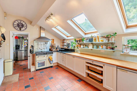 8605776-interior2...