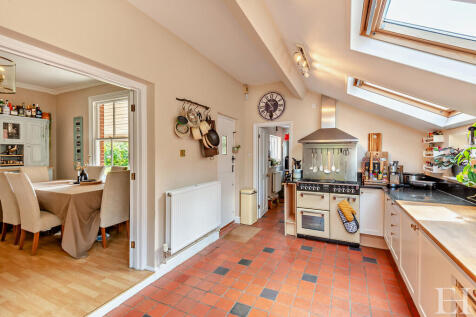 8605776-interiorW...