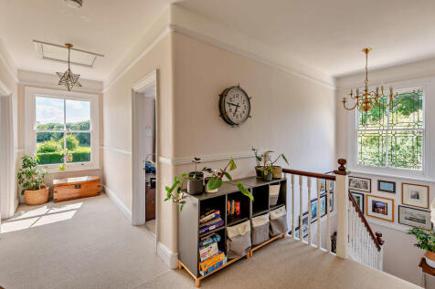 8605776-interior0...