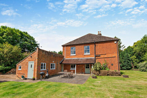 8605776-exterior2...