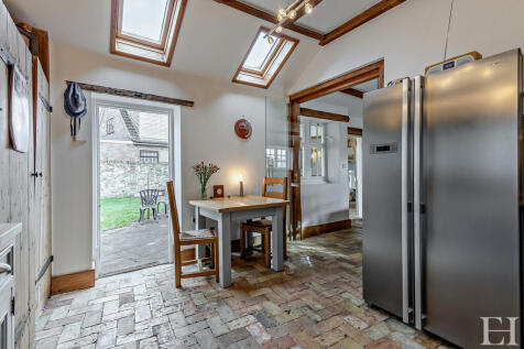 8637094-interiorW...
