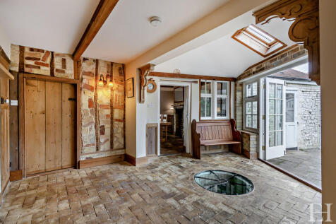 8637094-interiorW...
