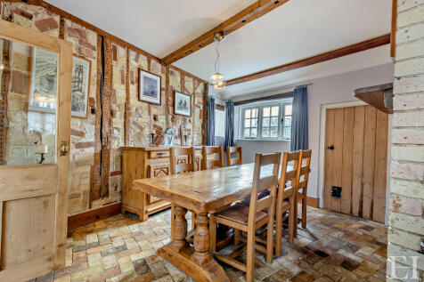 8637094-interiorW...