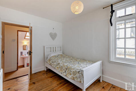 8637094-interiorW...