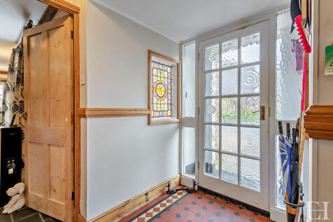 8637094-interiorW...
