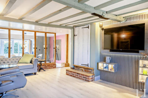 8638920-interiorW...