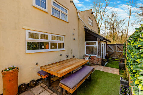 8638920-exteriorW...
