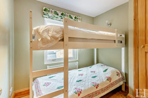 8642742-interiorW...