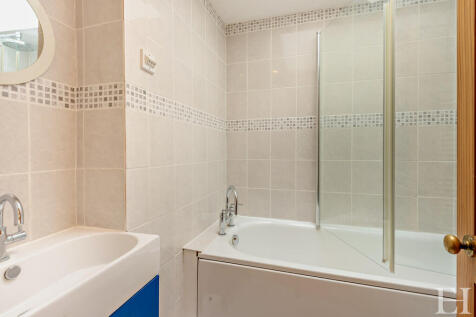 8642742-interiorW...