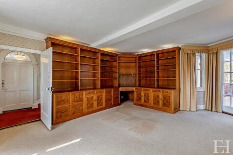 8642632-interiorW...