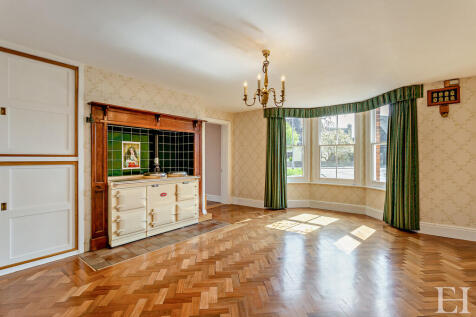8642632-interiorW...