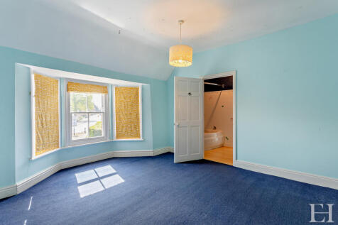 8642632-interiorW...