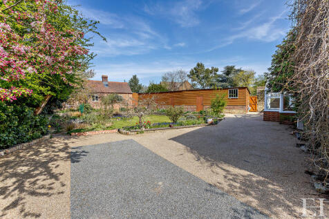 8642632-exteriorW...