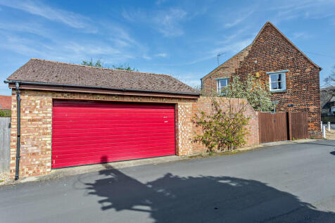8642632-exterior2...