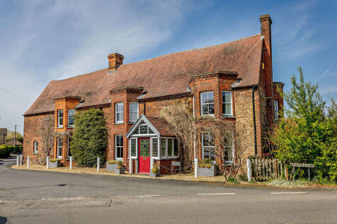 8642632-exterior2...