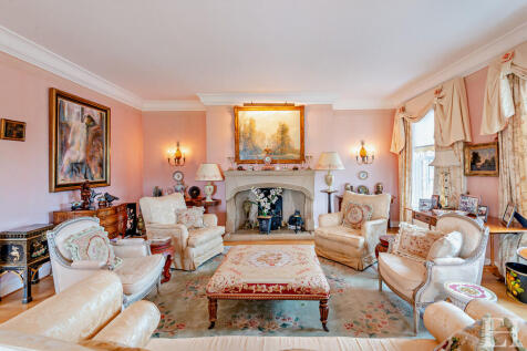 8594340-interiorW...