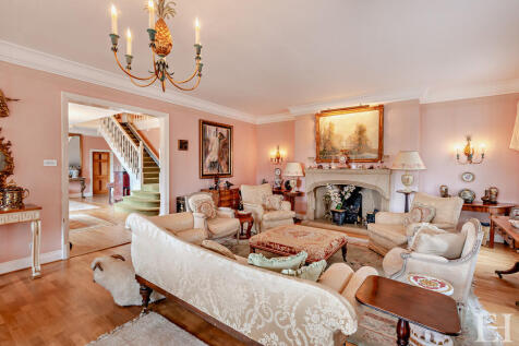 8594340-interiorW...