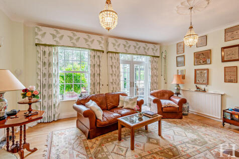 8594340-interiorW...