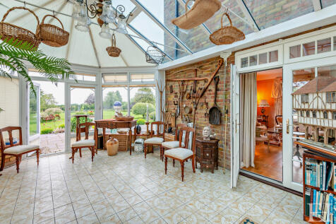 8594340-interiorW...