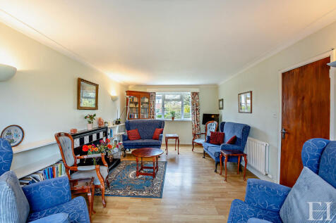 8639363-interiorW...