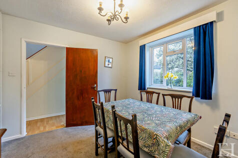 8639363-interiorW...