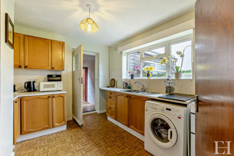 8639363-interiorW...