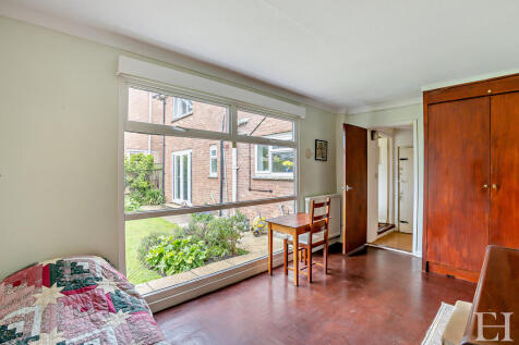 8639363-interiorW...