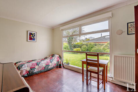 8639363-interiorW...