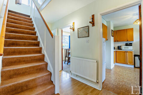 8639363-interiorW...