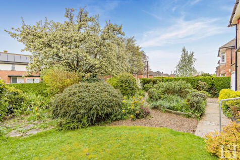 8639363-exteriorW...