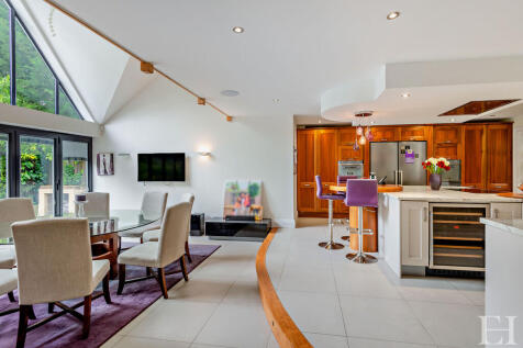 8598871-interiorW...