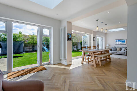 8645027-interiorW...