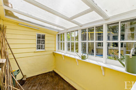 8644160-interiorW...