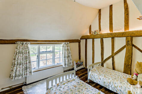 8644160-interiorW...