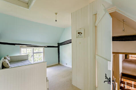 8644160-interiorW...