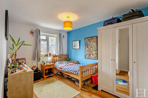 8645641-interiorW...