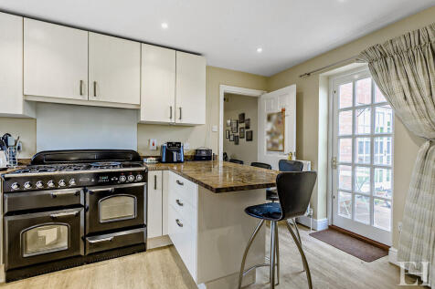 8645615-interiorW...