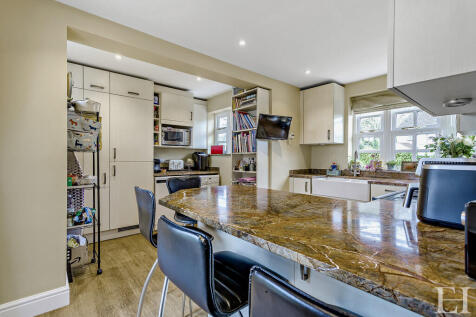 8645615-interiorW...