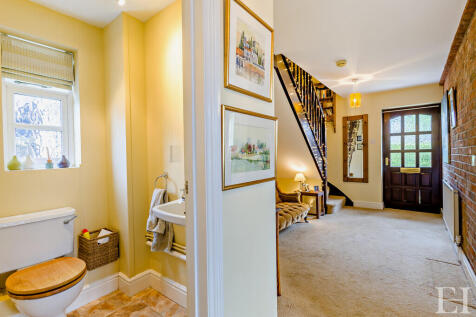 8645615-interiorW...