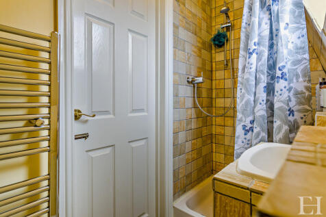 8645615-interiorW...