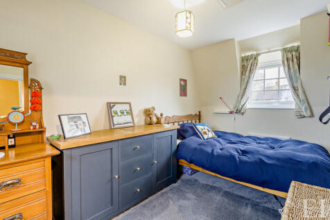 8645615-interiorW...