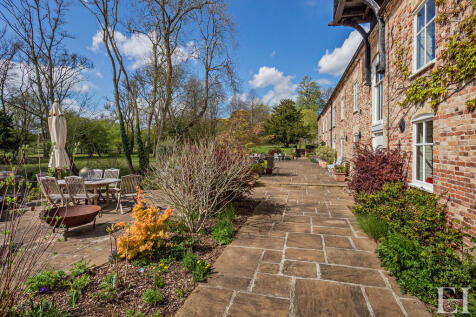 8637096-exteriorW...
