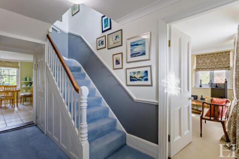 8646670-interiorW...
