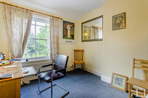 8646670-interiorW...