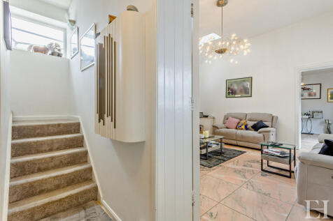 8646487-interiorW...