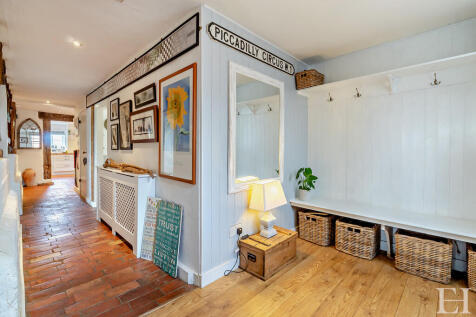 8647614-interiorW...